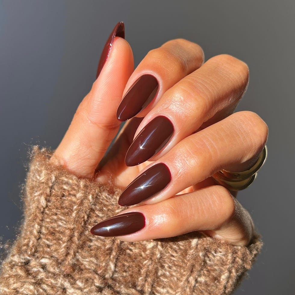 Glossy Rich Chocolate Brown Almond Nails Glossy Rich Chocolate Brown Almond Nails — Classy Brown Almond Nails