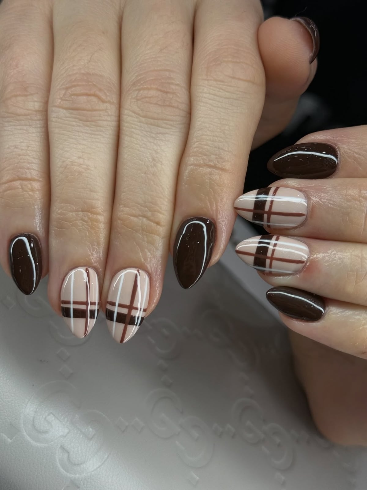Dark Brown Nude Base White Line Plaid Almond Nails Dark Brown Nude Base White Line Plaid Almond Nails — Classy Brown Almond Nails