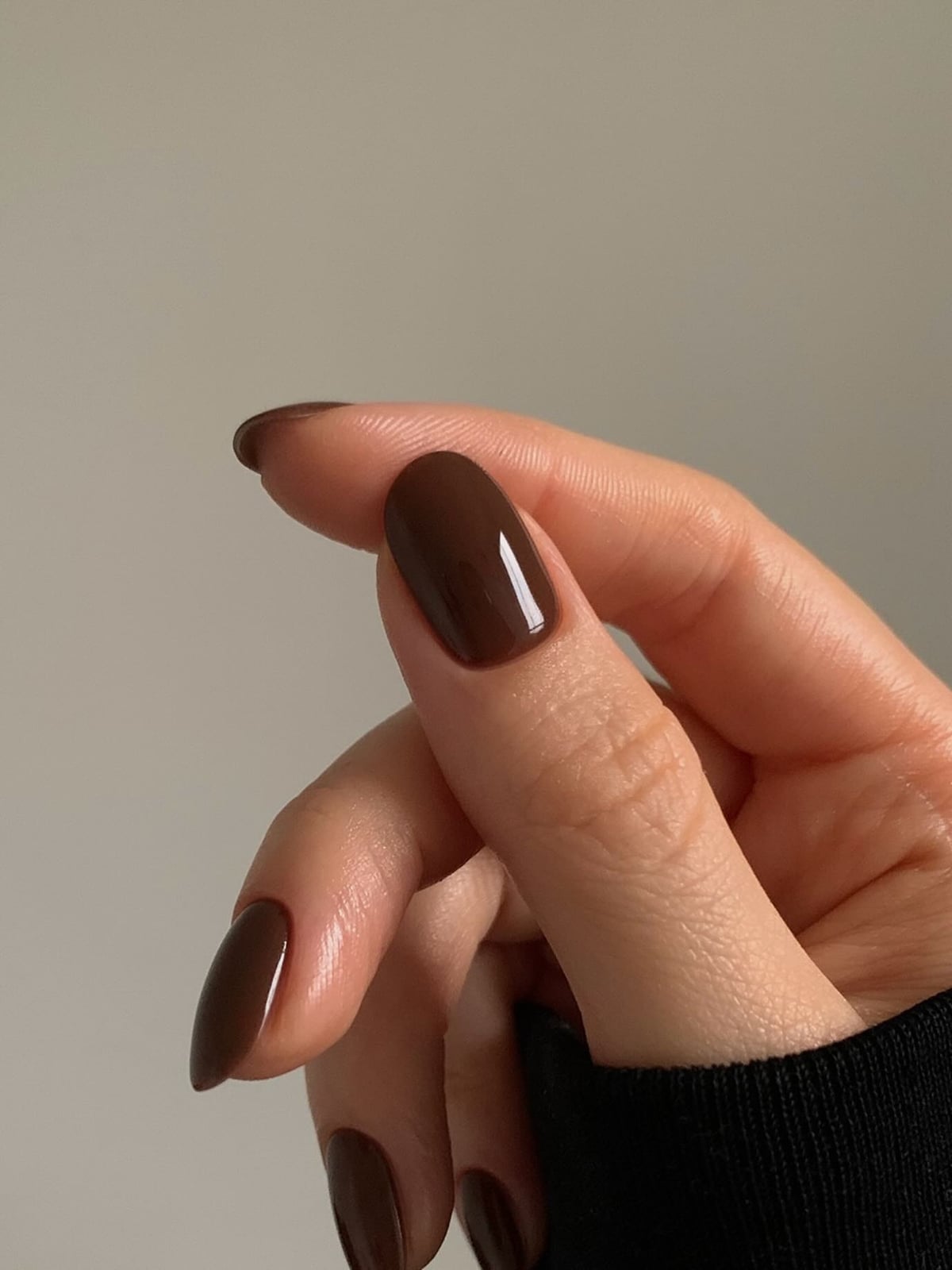Glossy Rich Opaque Brown Almond Nails Glossy Rich Opaque Brown Almond Nails — Classy Brown Almond Nails
