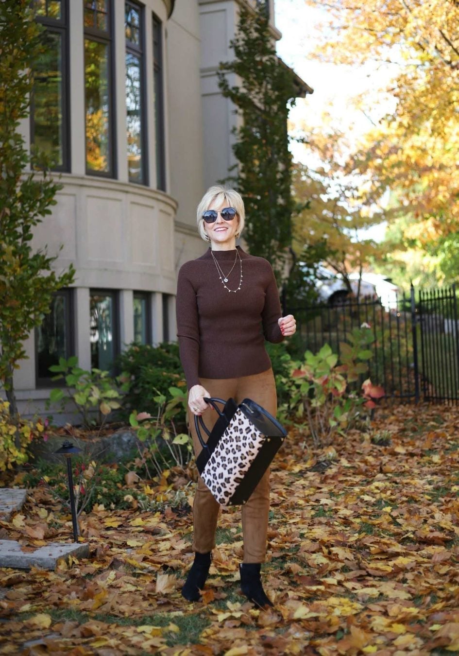 Suede Trousers With Leopard Handbag and Black Ankle Boots — Classy Brown Leggings Outfit