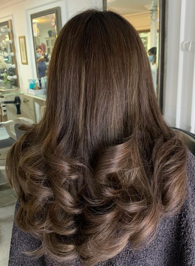 Back View Mid-Back Deep Espresso Brown Back View Mid-Back Deep Espresso Brown — Classy Brunette Hair Colors