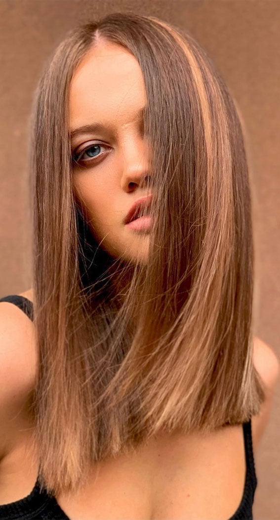 Collarbone Brunette With Rose Gold Highlights Collarbone Brunette With Rose Gold Highlights — Classy Brunette Hair Colors