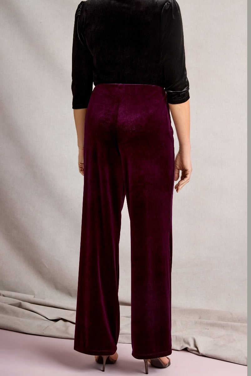 Burgundy Velvet Trousers With Black Velvet Top Burgundy Velvet Trousers With Black Velvet Top — Classy Burgundy Pants Outfits