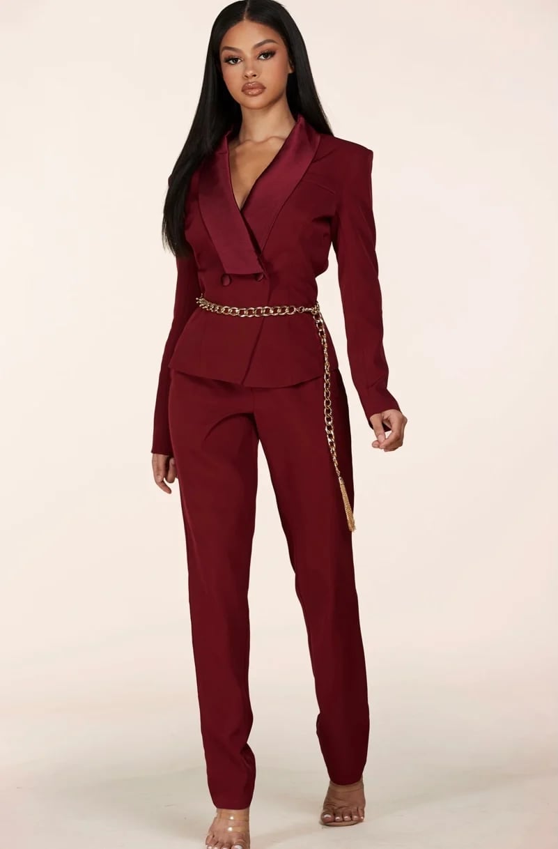 Burgundy Jumpsuit With Matching Blazer And Chain Belt Burgundy Jumpsuit With Matching Blazer And Chain Belt — Classy Burgundy Pants Outfits