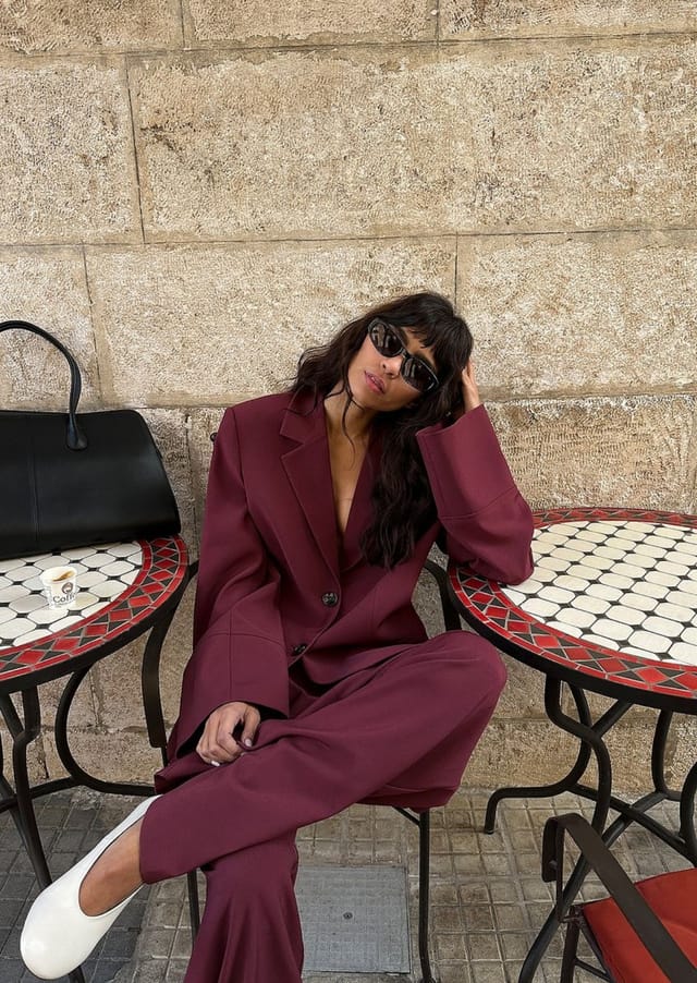 Monochromatic Burgundy Suit With White Heels Monochromatic Burgundy Suit With White Heels — Classy Burgundy Pants Outfits