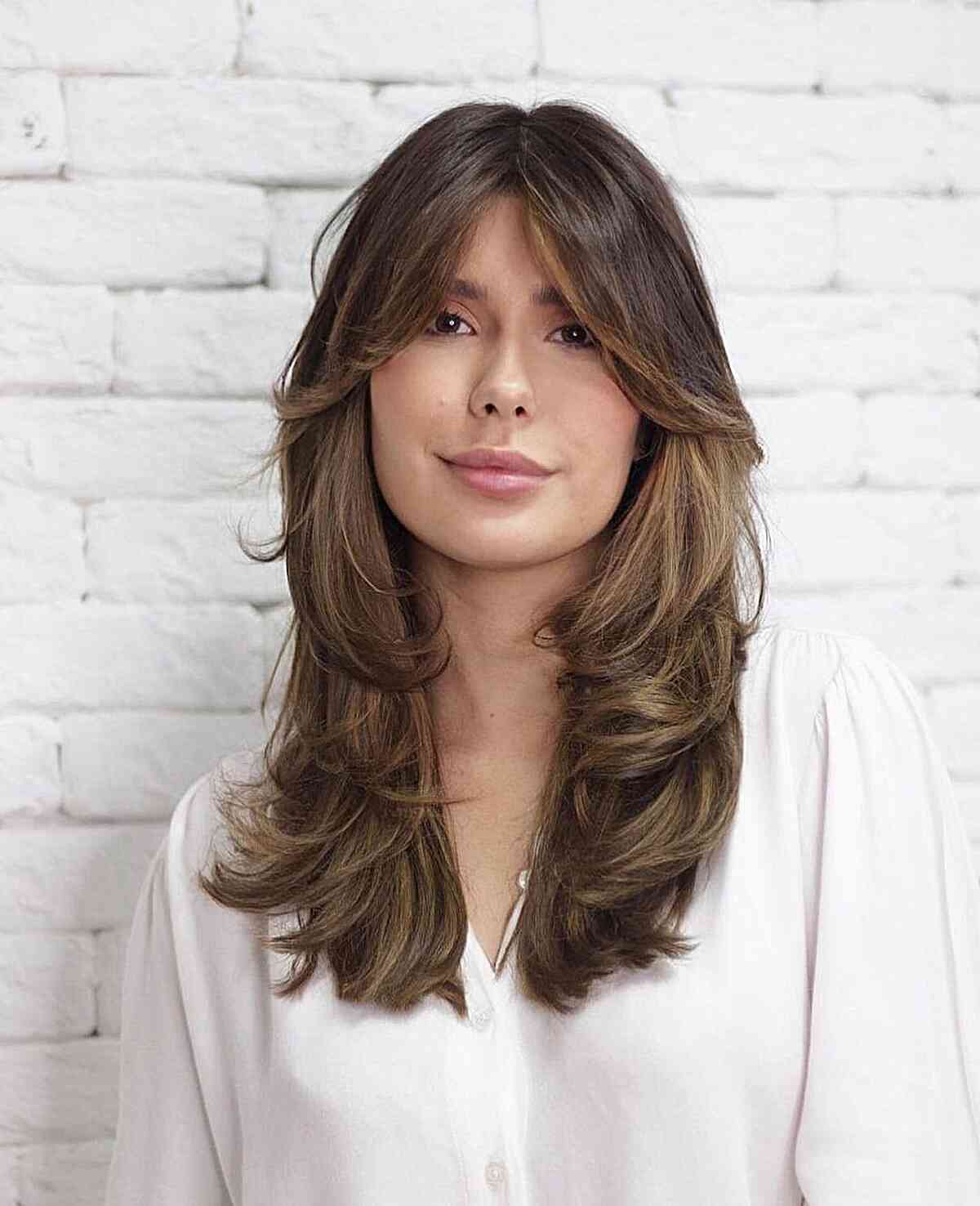 Collarbone Brunette With Blonde Highlights — Classy Butterfly Hair