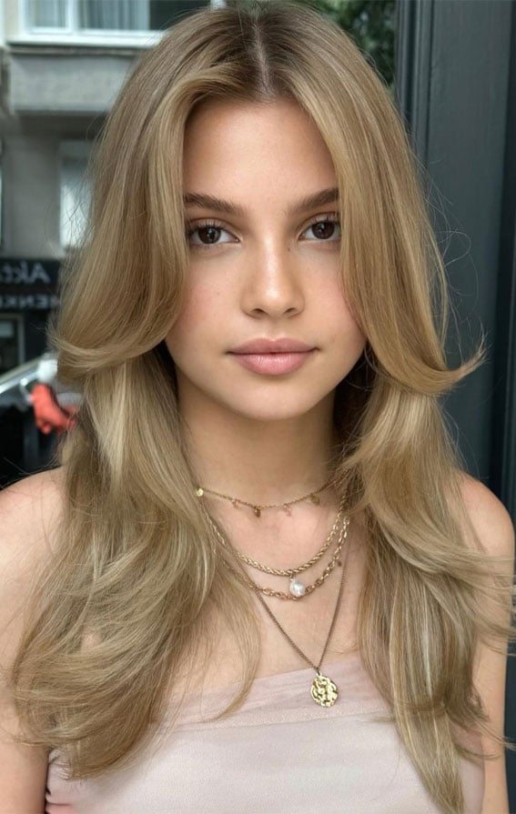 Mid-Back Sandy Blonde Butterfly Layers, Middle — Classy Butterfly Hair