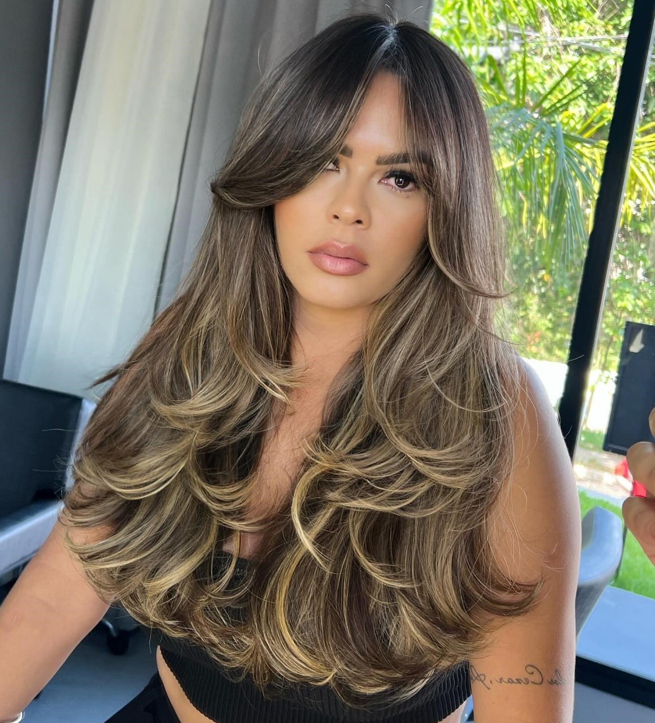 Mid-Back Butterfly Layers With Blonde Highlights — Classy Butterfly Hair