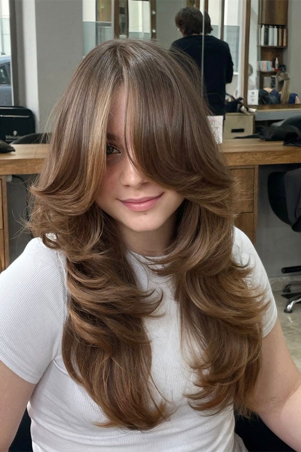 Collarbone Brown Butterfly With Volume — Classy Butterfly Haircut