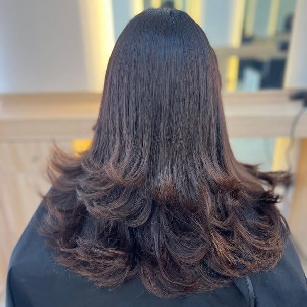 Shoulder Length Butterfly Back View — Classy Butterfly Haircut