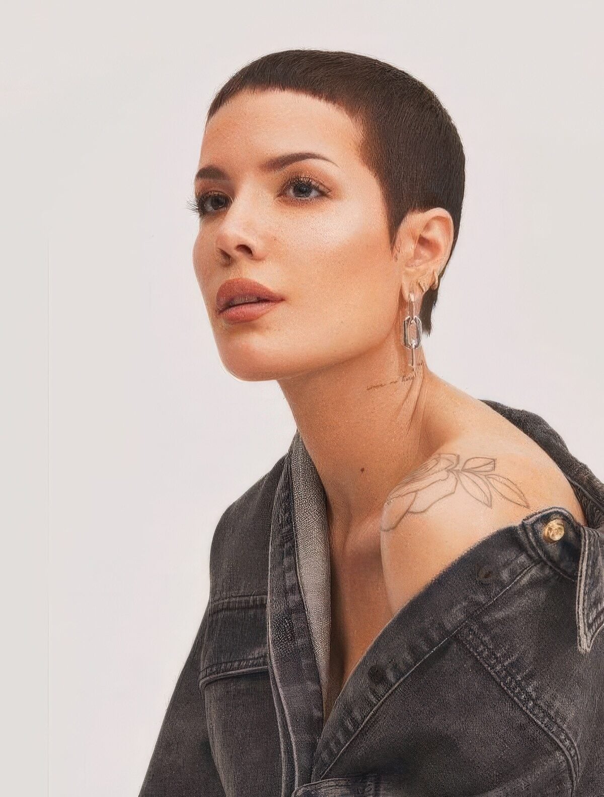 Buzz Cut With Denim Jacket And Chain Necklace Buzz Cut With Denim Jacket And Chain Necklace — Classy Buzz Cut
