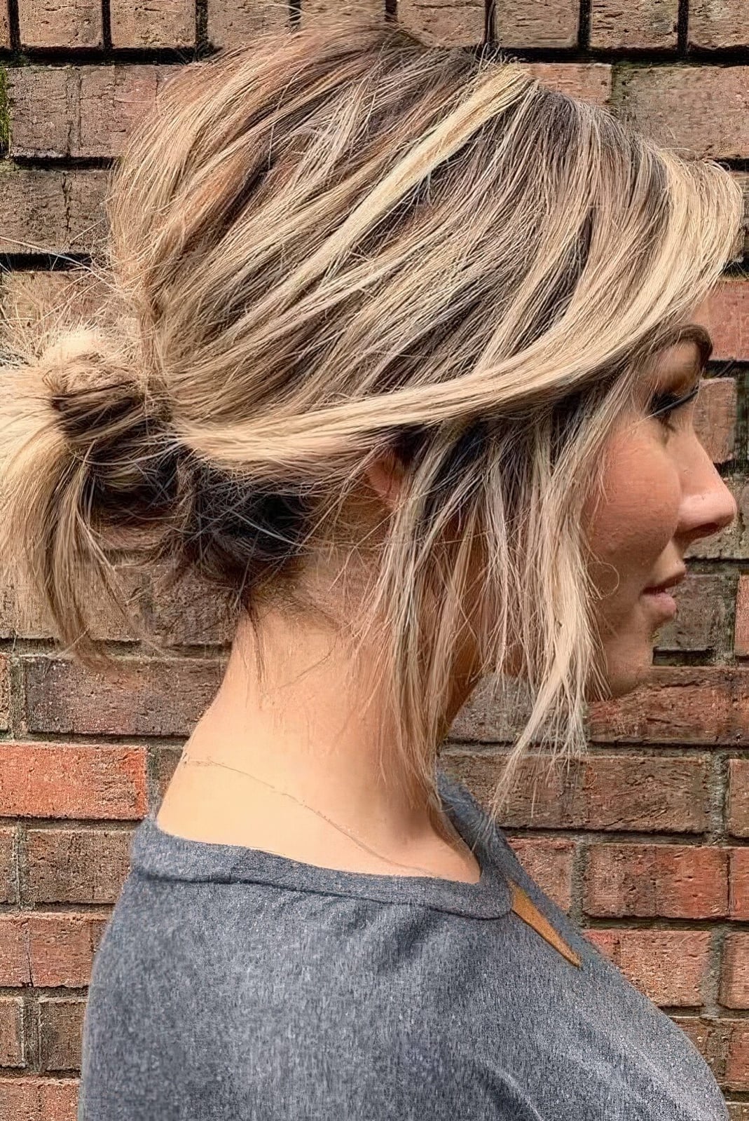 Shoulder Length Messy Bun — Classy Casual Hairstyles