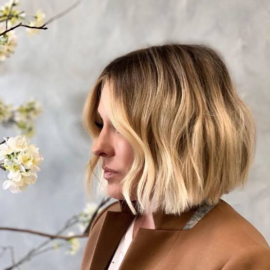 Chin Length Bob With Darker Roots — Classy Choppy Bob Haircuts