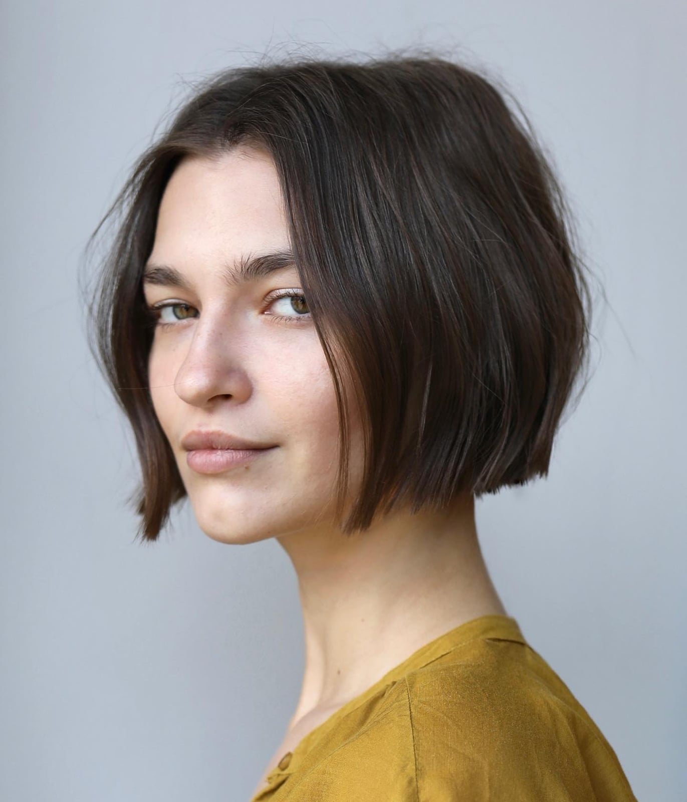 Chin Length Bob With Ash Blonde Highlights and Side-Swept Bangs — Classy Choppy Bob Haircuts
