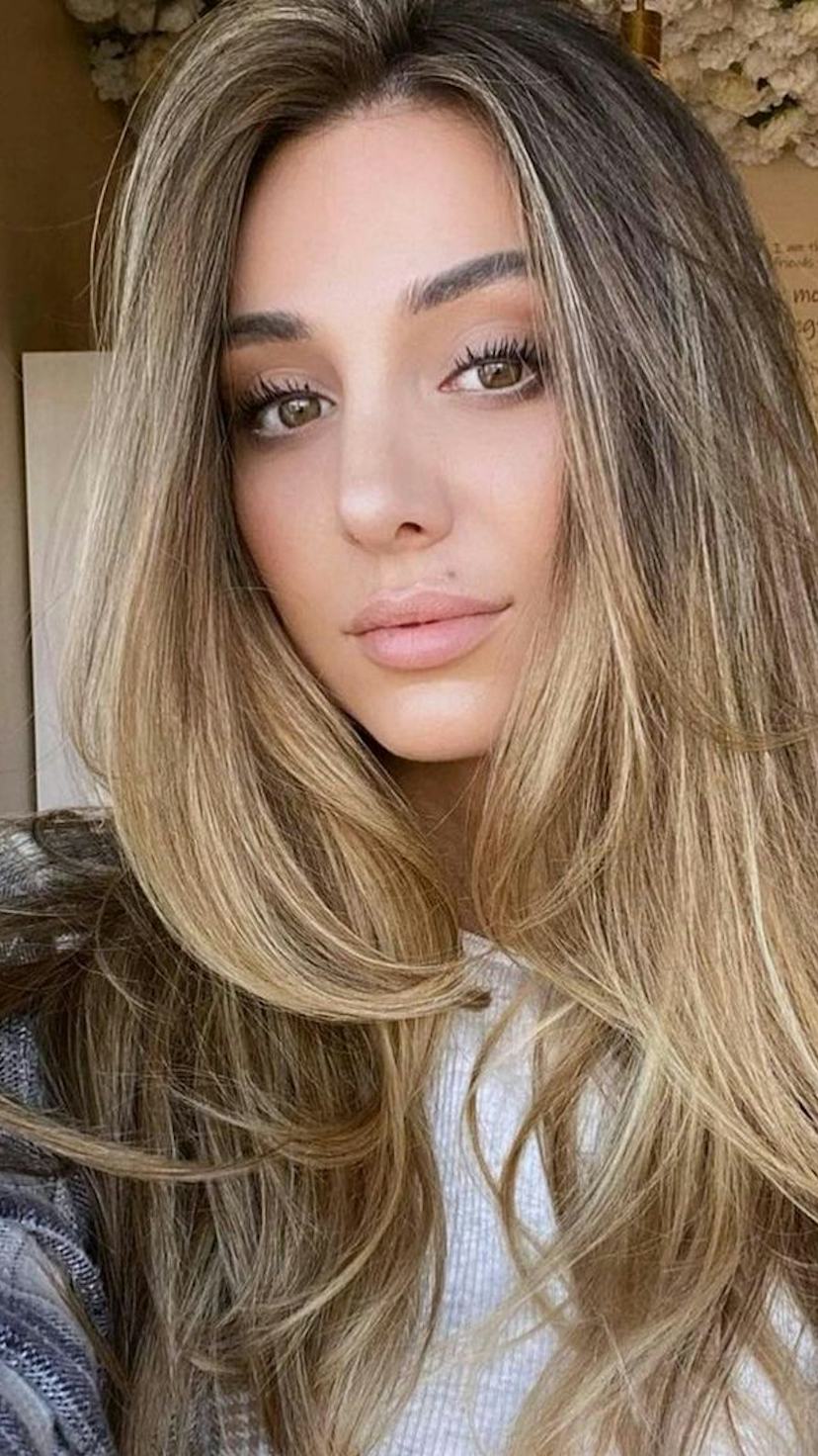Mid-Back Length With Face Framing Layers, Wavy Mid-Back Length With Face Framing Layers, Wavy — Classy Choppy Layers