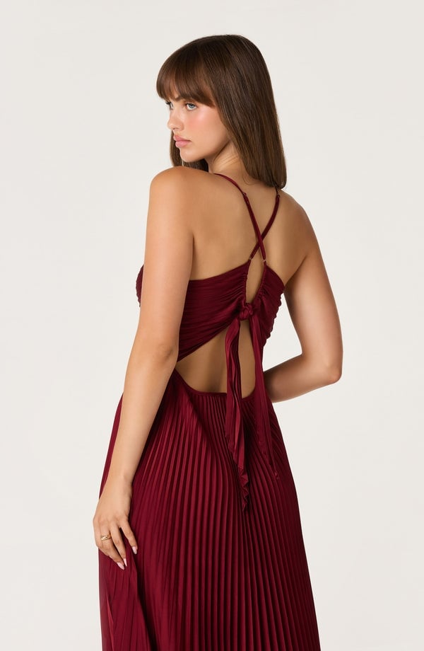 Burgundy Halter Neck Maxi Dress With Pleated Skirt Burgundy Halter Neck Maxi Dress With Pleated Skirt — Classy Cocktail Dresses Wedding Guest