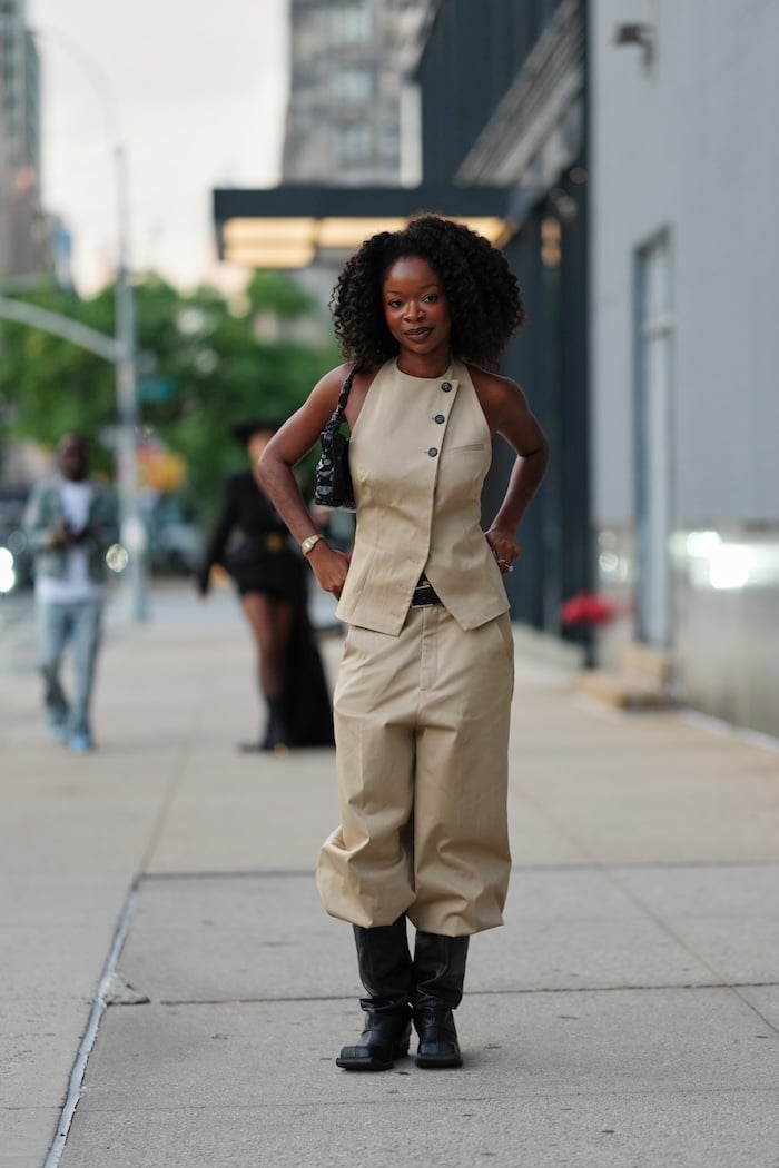 Beige Vest and Wide-Leg Trousers for a Tailored Concert Look Beige Vest and Wide-Leg Trousers for a Tailored Concert Look — Classy Concert Outfits Black Women