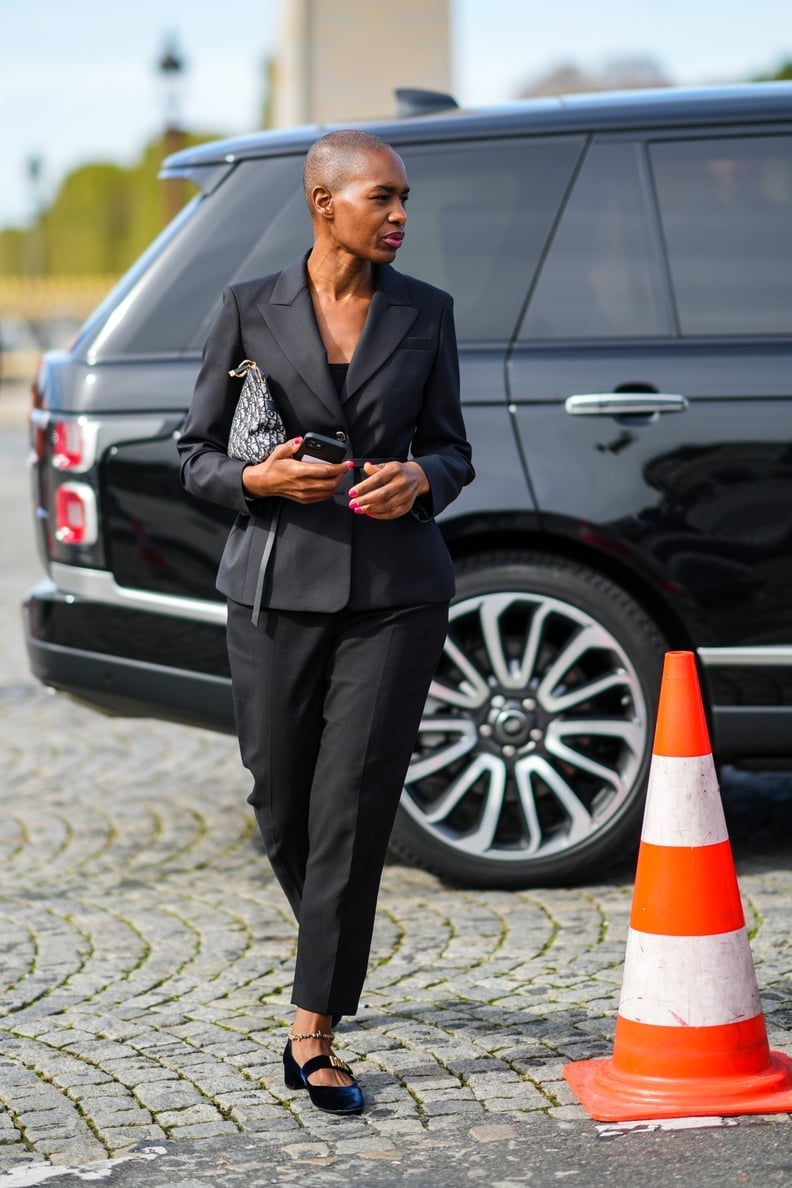 Monochromatic Black Tailored Suit with Camisole Monochromatic Black Tailored Suit with Camisole — Classy Concert Outfits Black Women