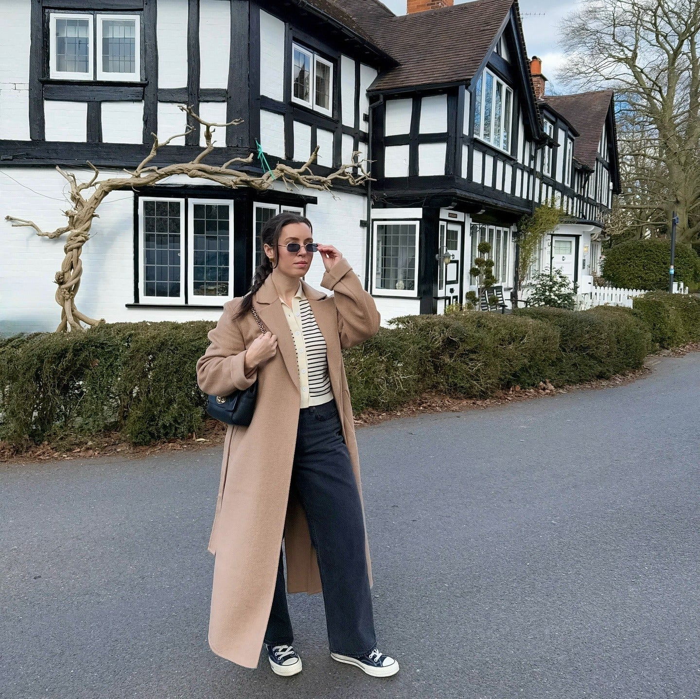 Trench Coat and Striped Top with Black Converse, Close-Up Take — Classy Converse Outfits Black