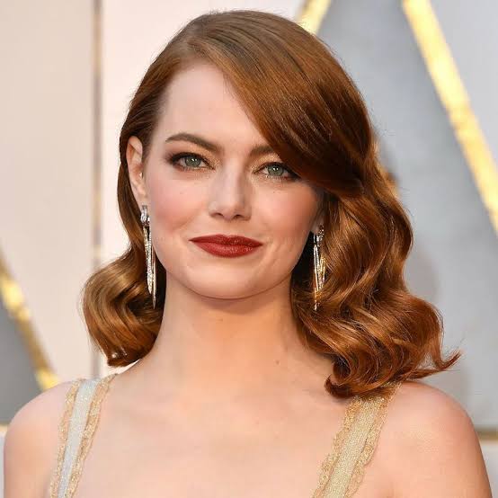 Chin Length Wavy Bob In Rich Copper — Classy Copper Hair Color