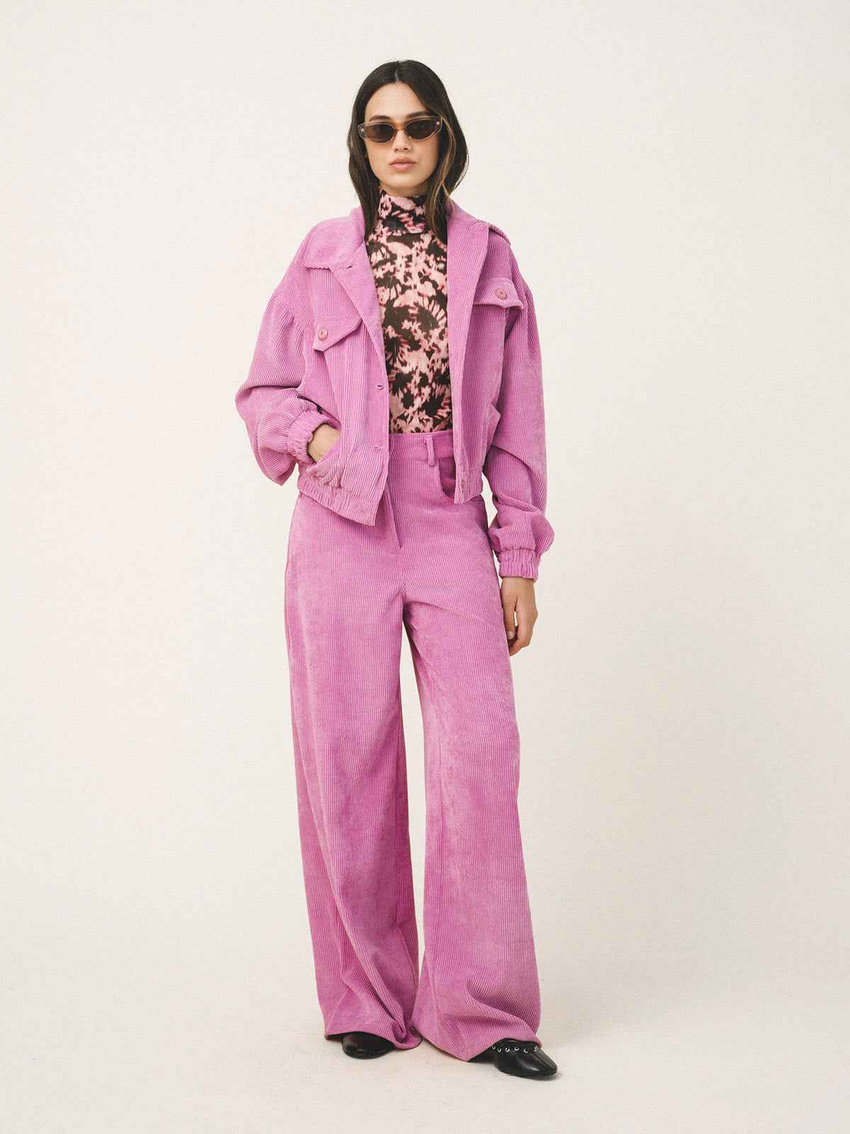 Pink Corduroy Oversized Jacket With Matching Pants Pink Corduroy Oversized Jacket With Matching Pants — Classy Corduroy Jacket Outfits