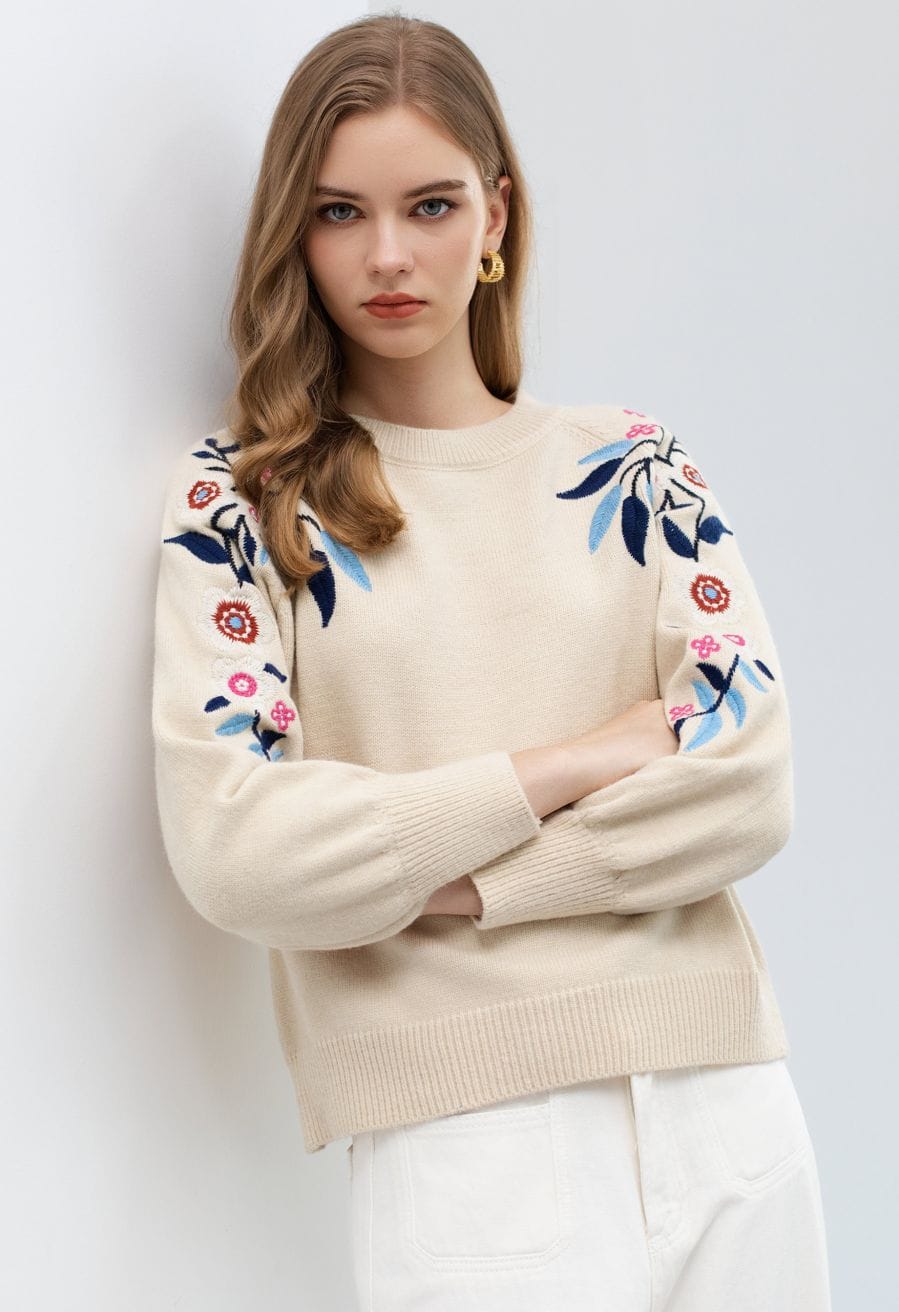 Cream Crewneck With Embroidered Sleeves and Relaxed Fit — Classy Crewneck Outfits