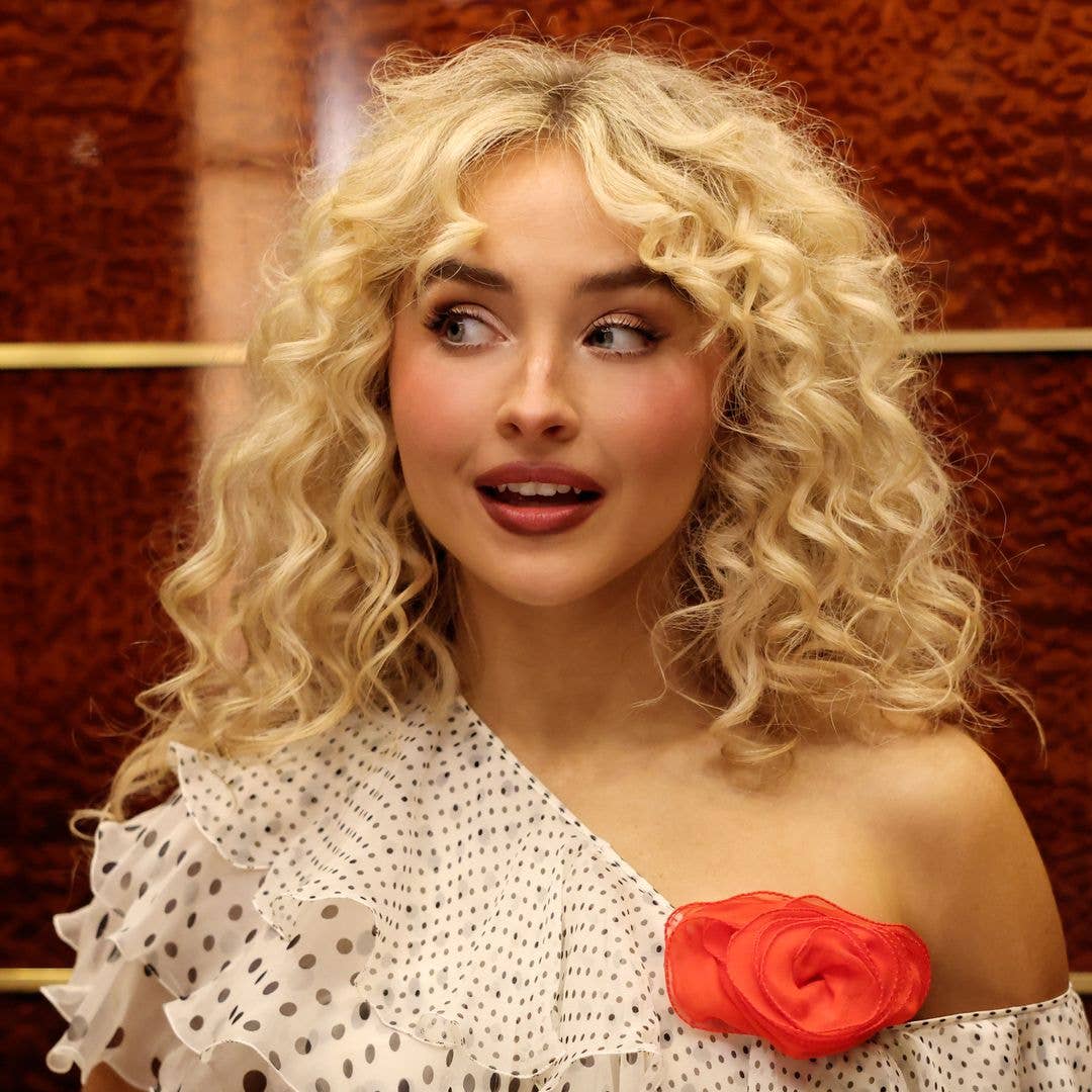 Bright Blonde Shoulder Cut With Bouncy Curls Bright Blonde Shoulder Cut With Bouncy Curls — Classy Curly Hair Cutting