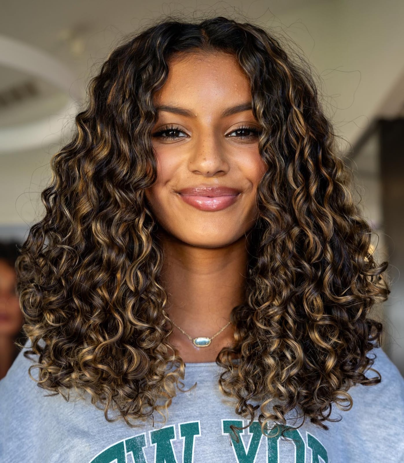 Long Wavy Hair With Caramel Dimension Long Wavy Hair With Caramel Dimension — Classy Curly Highlights
