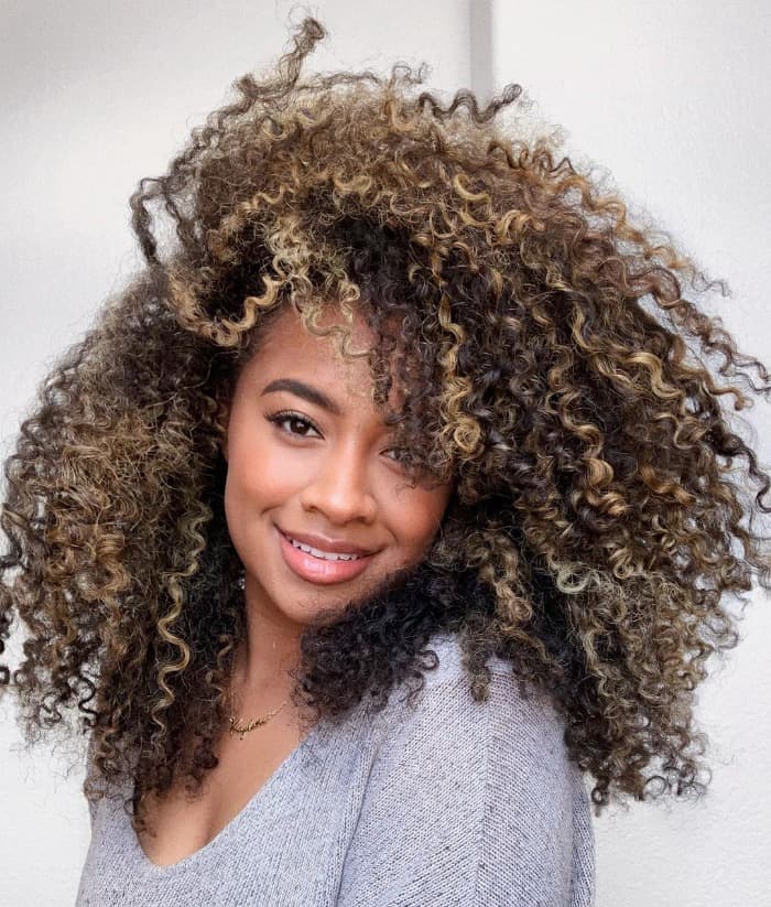 Mid-Back Curls With Blonde Highlights Mid-Back Curls With Blonde Highlights — Classy Curly Highlights