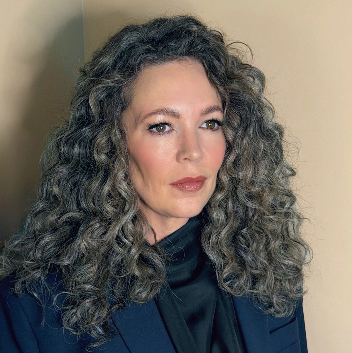 Front View Collarbone Lob With Caramel Front View Collarbone Lob With Caramel — Classy Curly Highlights