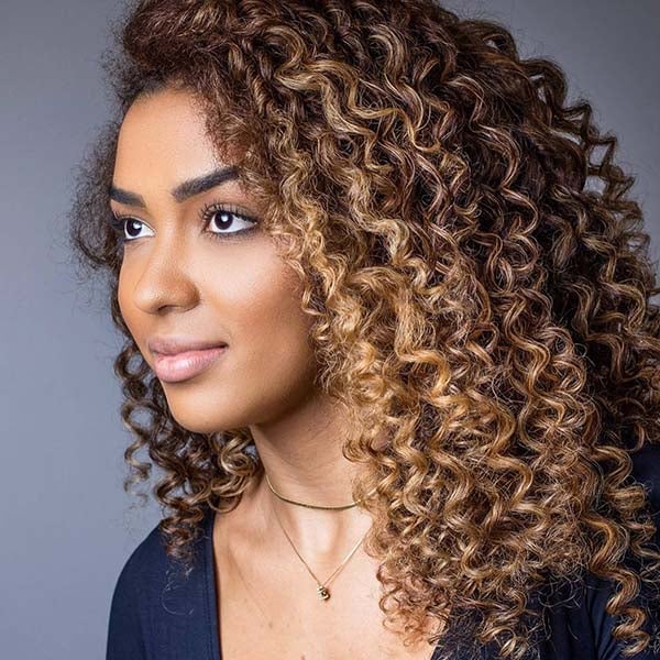 Shoulder Length Layers With Honey Blonde Shoulder Length Layers With Honey Blonde — Classy Curly Highlights