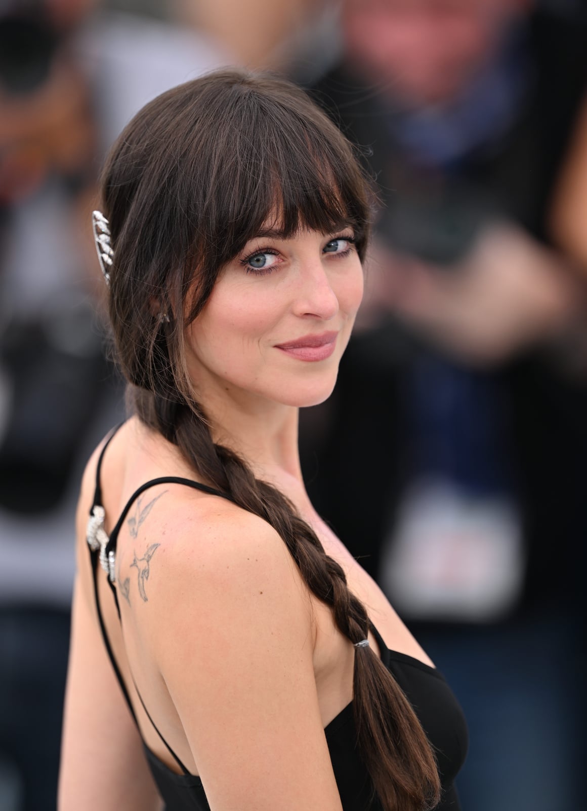 Shoulder Length Blunt Cut With Blunt Bangs — Classy Cut Bangs
