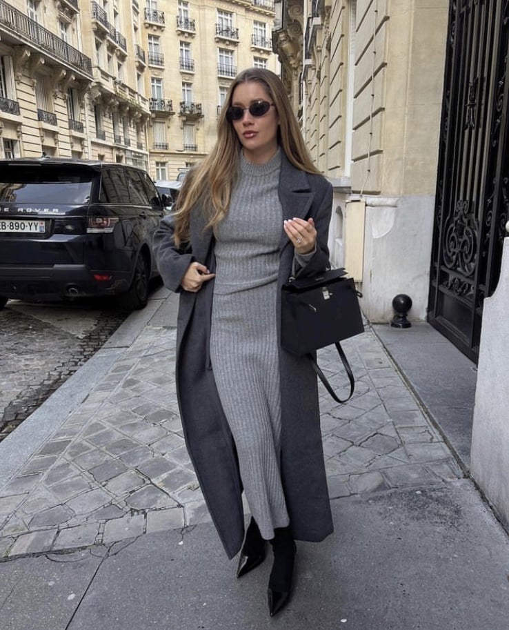 Gray Knit Turtleneck Dress with Long Coat and Black Pointed-Toe Boots Gray Knit Turtleneck Dress with Long Coat and Black Pointed-Toe Boots — Classy Dinner Outfits Classy