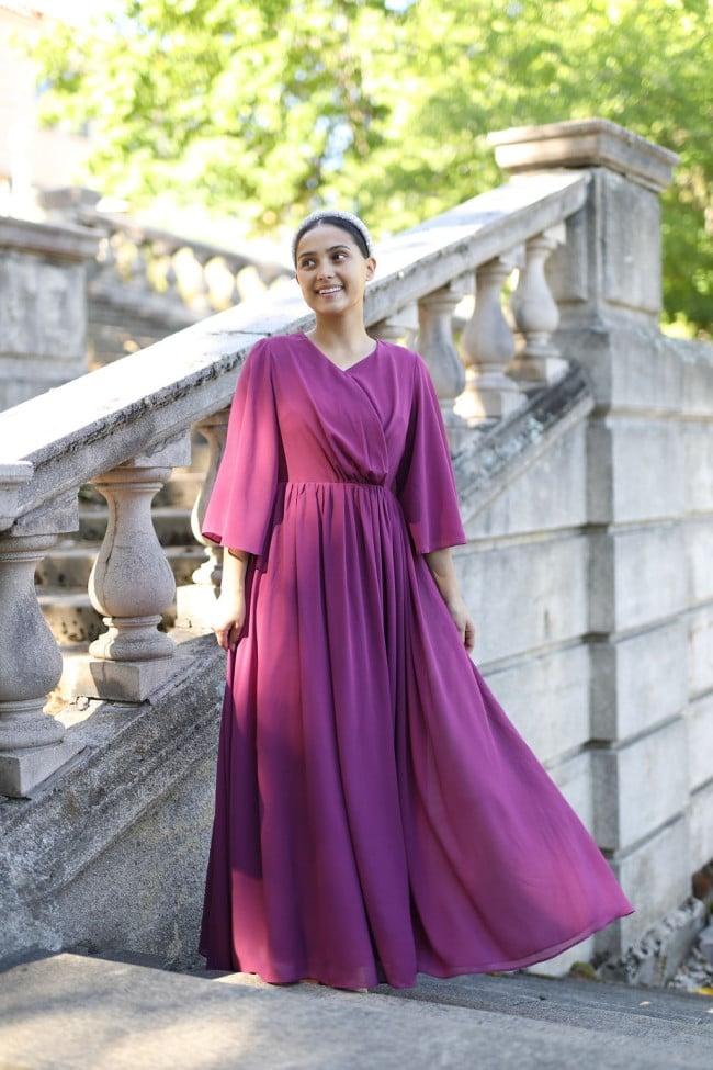 Flowing Purple Chiffon Dress With Wide Sleeves Flowing Purple Chiffon Dress With Wide Sleeves — Classy Dress Up Day Ideas
