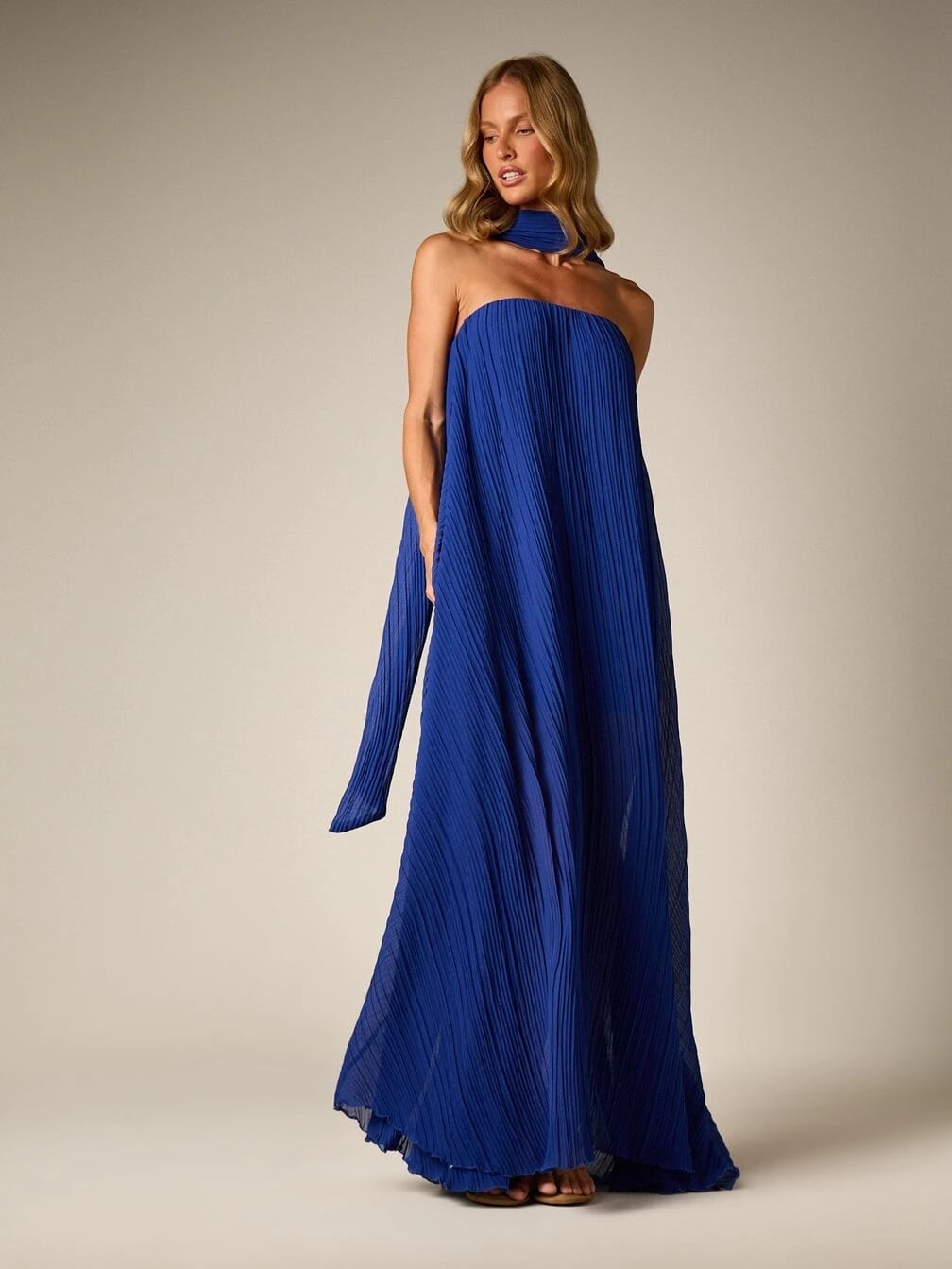 Pleated Halter Neck Maxi Dress With Scarf Tie Pleated Halter Neck Maxi Dress With Scarf Tie — Classy Dress with Scarf