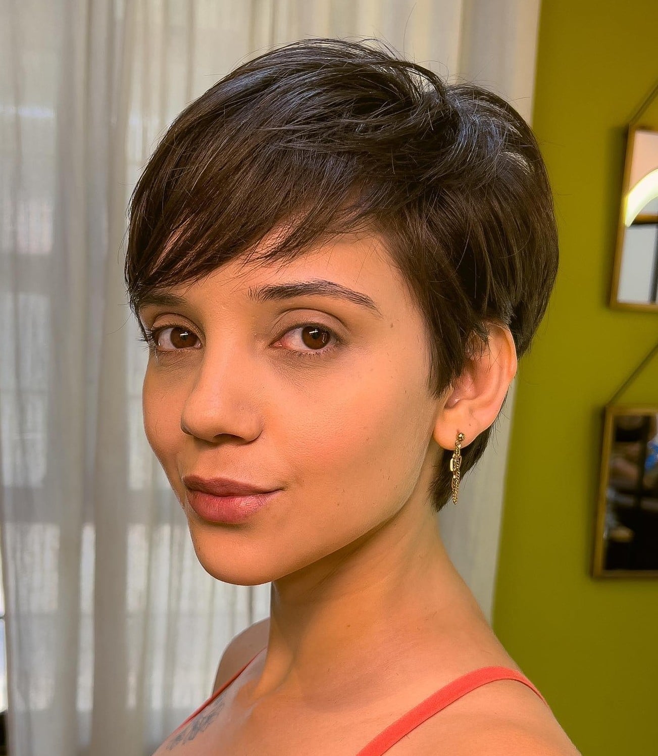 Dark Brown Pixie With Textured Layers And Side-Swept Bangs Dark Brown Pixie With Textured Layers And Side-Swept Bangs — Classy Edgy Pixie