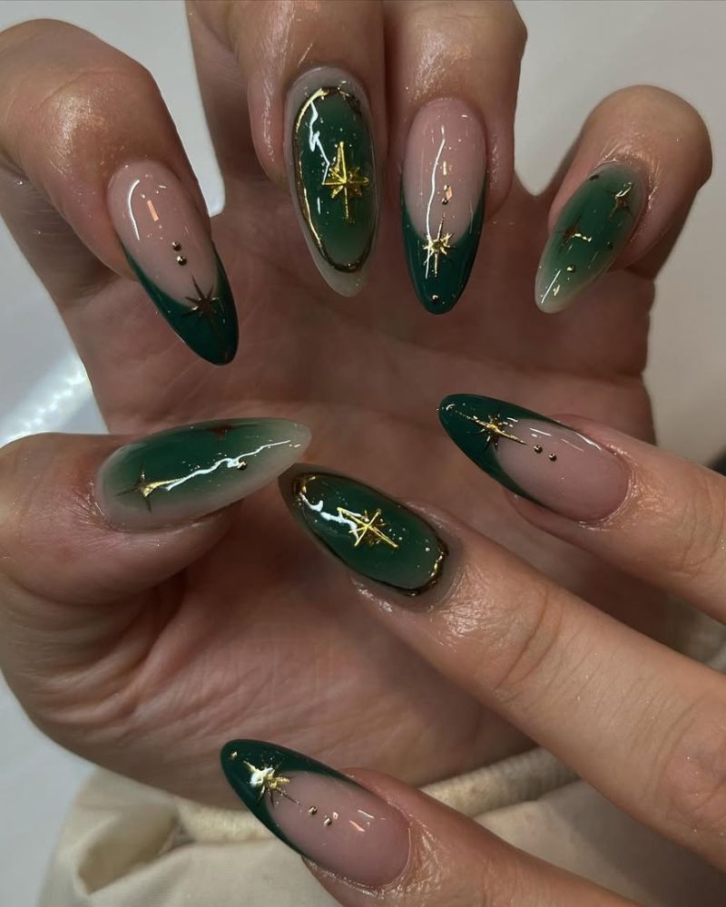 Long Oval Nude to Emerald Green Gradient Gold Accents Long Oval Nude to Emerald Green Gradient Gold Accents — Classy Emerald Green Nails