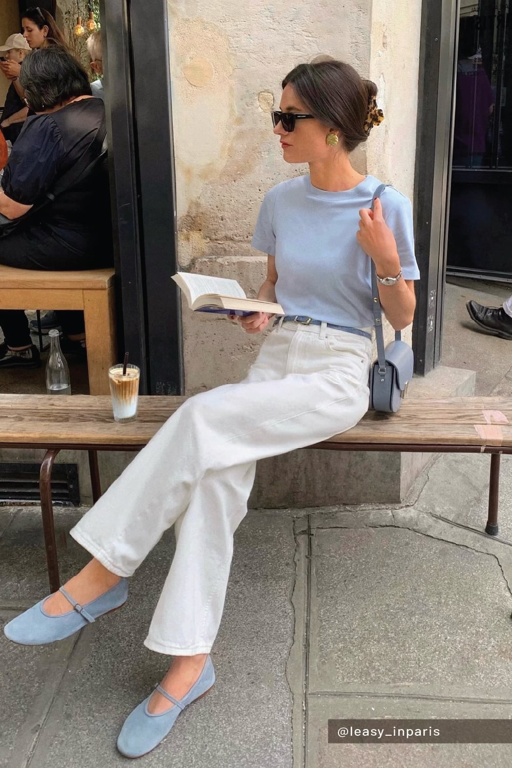 Light Blue T-shirt and White Wide-Leg Jeans for a Casual Date Light Blue T-shirt and White Wide-Leg Jeans for a Casual Date — Classy First Date Outfits