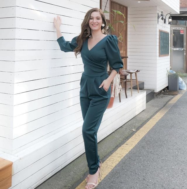 Dark Teal Jumpsuit with Puffed Sleeves for a Stylish Date Dark Teal Jumpsuit with Puffed Sleeves for a Stylish Date — Classy First Date Outfits