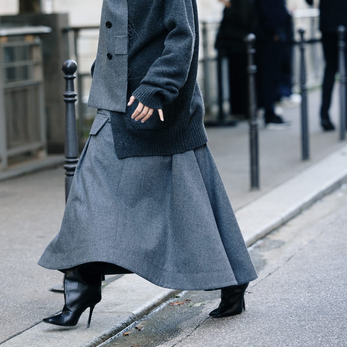 Gray Outfit with A-Line Skirt and Cardigan Gray Outfit with A-Line Skirt and Cardigan — Classy Formal Style