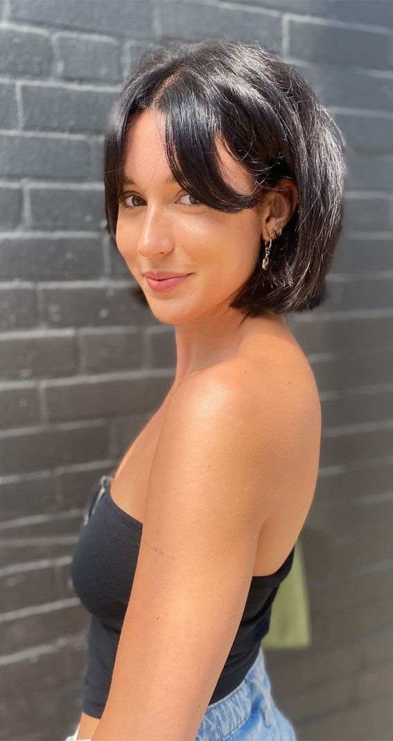 Ear-Length Bob With Soft Curtain Bangs Ear-Length Bob With Soft Curtain Bangs — Classy French Bob Haircut