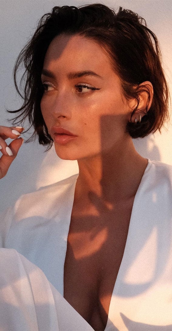 Dark Brown Bob With Soft Waves Dark Brown Bob With Soft Waves — Classy French Bob Haircut
