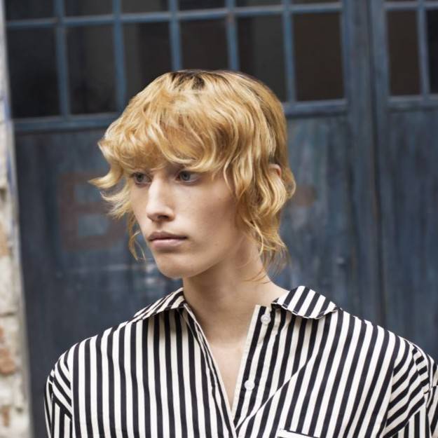 Ash Blonde Collarbone Bob With Blunt Bangs Ash Blonde Collarbone Bob With Blunt Bangs — Classy French Bob with Bangs