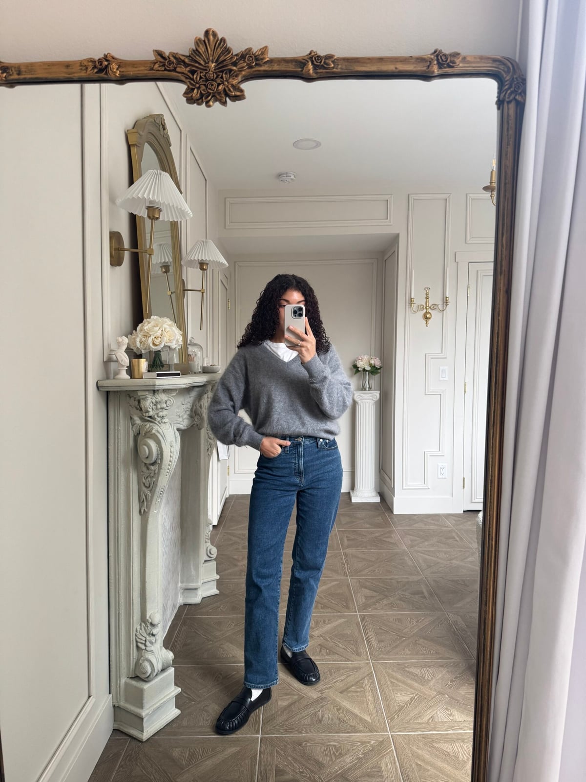 Dark Wash Straight Leg Jeans With Gray Knit Sweater Dark Wash Straight Leg Jeans With Gray Knit Sweater — Classy Going Out Outfits Jeans
