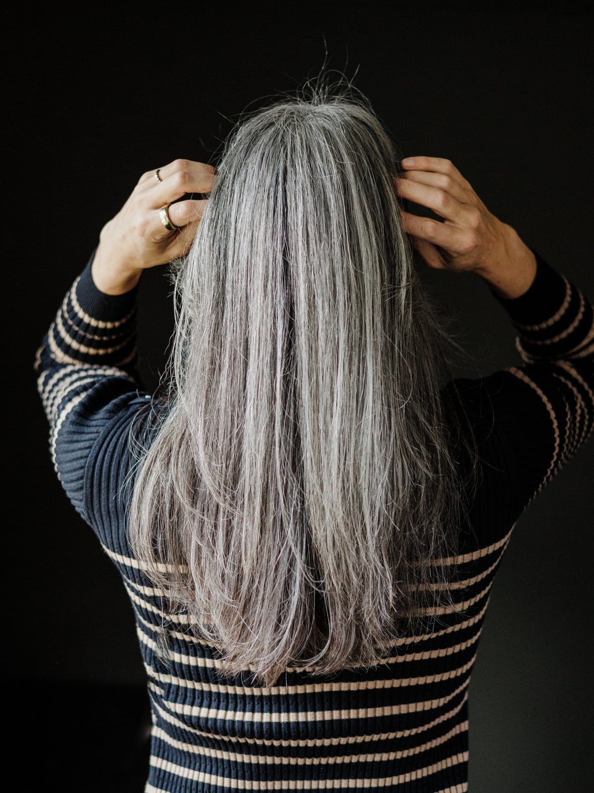 Long Layers With Natural Gray Blend Long Layers With Natural Gray Blend — Classy Gray Blending Hair
