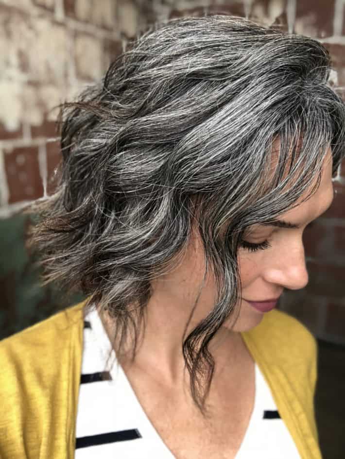 Collarbone Wavy Bob Gray Blend — Classy Gray Blending Hair Dark Brown
