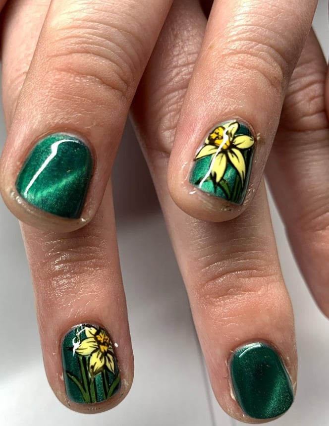 Short Almond Green Cat Eye With Floral Art Short Almond Green Cat Eye With Floral Art — Classy Green Cat Eye Nails