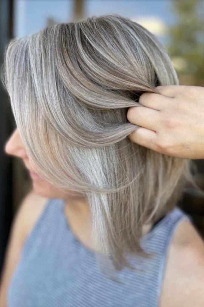 Ash Blonde Highlights On Collarbone Lob Ash Blonde Highlights On Collarbone Lob — Classy Grey Blending Highlights