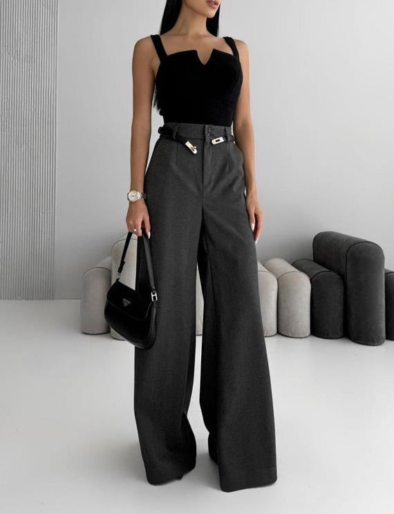 High-waisted Gray Trousers with Gold Belt — Classy Grey Pants Outfits