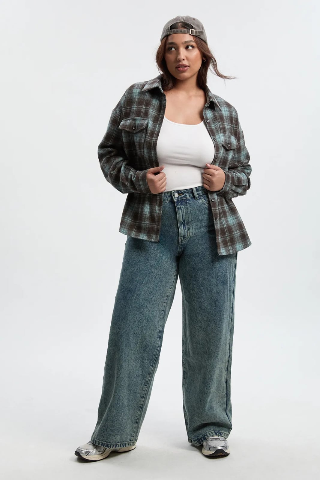 Oversized Plaid Flannel With Acid Wash Jeans — Classy Grunge Style